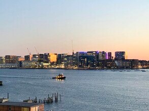 65 Lewis St in Boston, MA - Building Photo - Building Photo