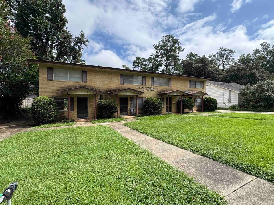 828 Ingleside Ave in Tallahassee, FL - Building Photo
