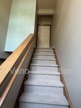5213 Forest Point Dr S in Clifton Park, NY - Building Photo - Building Photo