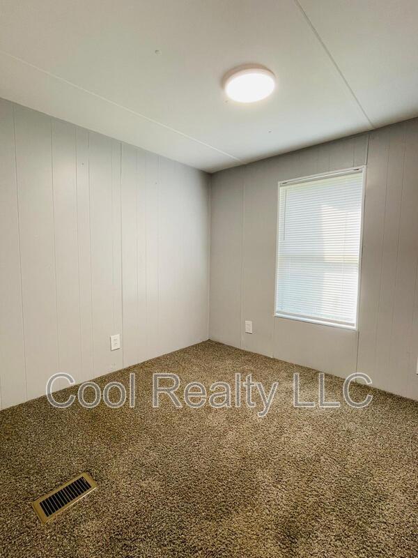 7023 Melody Ln in Jacksonville, FL - Building Photo - Building Photo