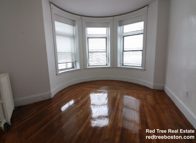 409 Huntington Ave in Boston, MA - Building Photo