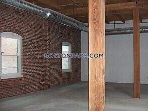 90 Lafayette St-Unit -202 in Salem, MA - Building Photo - Building Photo