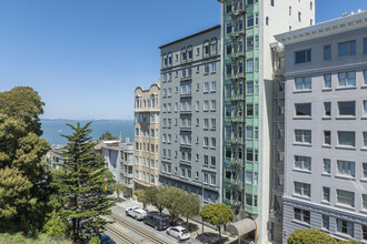 2240 Hyde St in San Francisco, CA - Building Photo - Building Photo