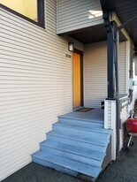 5116 Meridian Ave N, Unit .5 in Seattle, WA - Building Photo