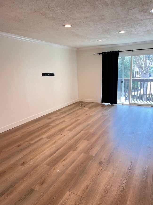 property at 730 N Eucalyptus Ave