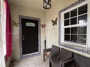 521 NW 48th St in Miami, FL - Building Photo - Building Photo