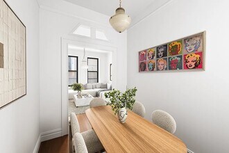 135 W 16th St in New York, NY - Foto de edificio - Building Photo