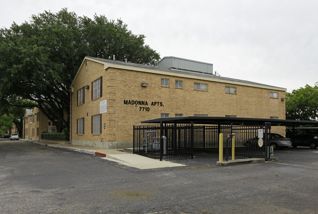 Madonna Apartments in San Antonio, TX - Building Photo