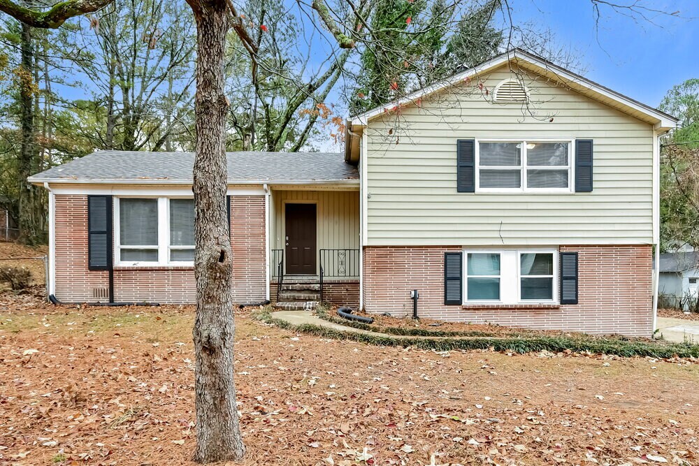 909 Winchester Dr in Birmingham, AL - Building Photo