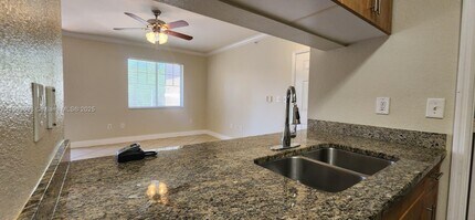 6394 Emerald Dunes Dr in West Palm Beach, FL - Building Photo - Building Photo