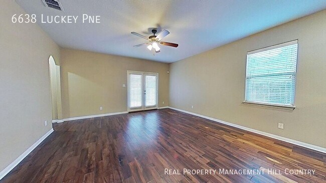 6638 Luckey Pine in San Antonio, TX - Building Photo - Building Photo