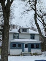 3505 S Racine Ave in New Berlin, WI - Building Photo