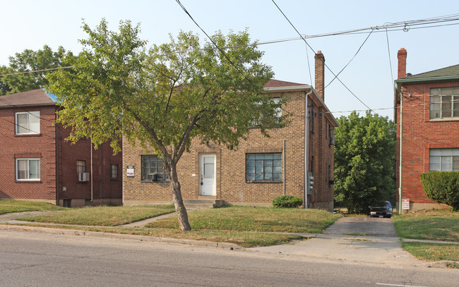 1025 Tennessee Ave in Cincinnati, OH - Building Photo - Building Photo