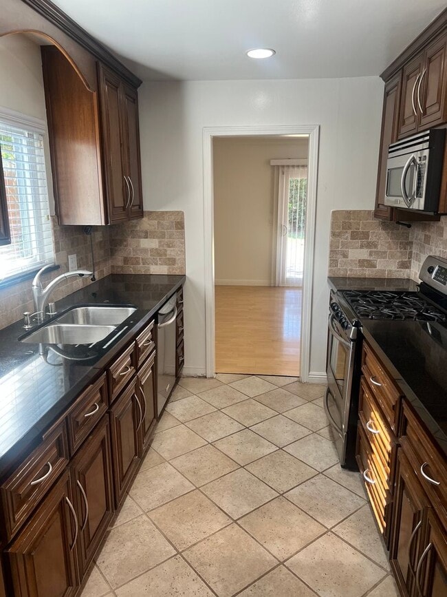 16409 Red Coach Ln in Whittier, CA - Building Photo - Building Photo