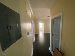 14 Fern Ave in Irvington, NJ - Foto de edificio - Building Photo