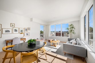 7 S Highland Ave in Nyack, NY - Building Photo - Building Photo