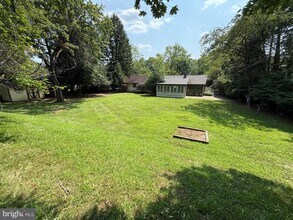 123 Pearl Dr in Southampton, PA - Building Photo - Building Photo
