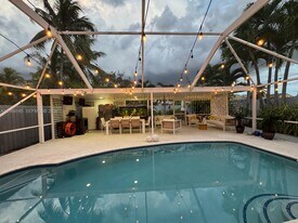 15220 SW 49th St in Miramar, FL - Building Photo