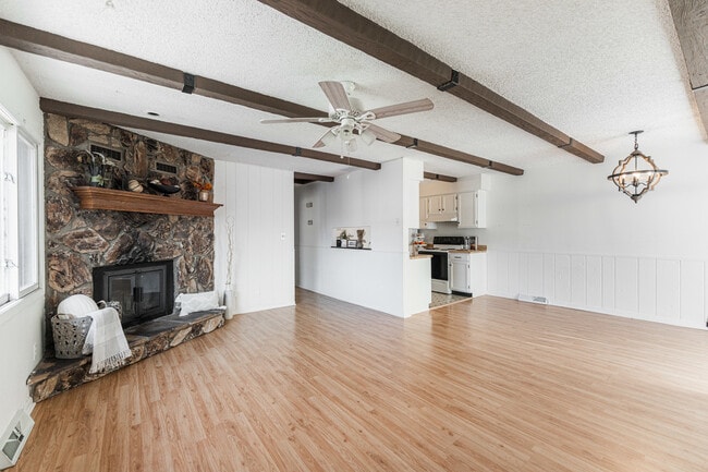 1707 Cedarbrook Ct in Sycamore, IL - Building Photo - Building Photo