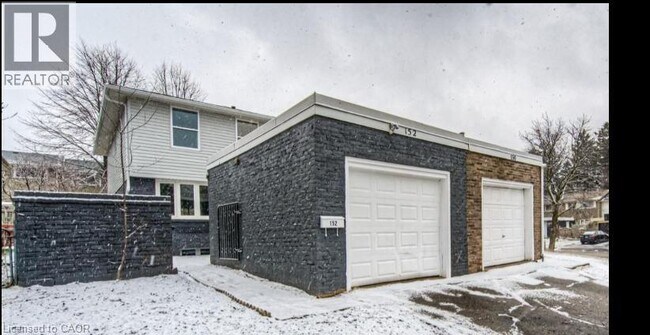 property at 152 Overlea Dr