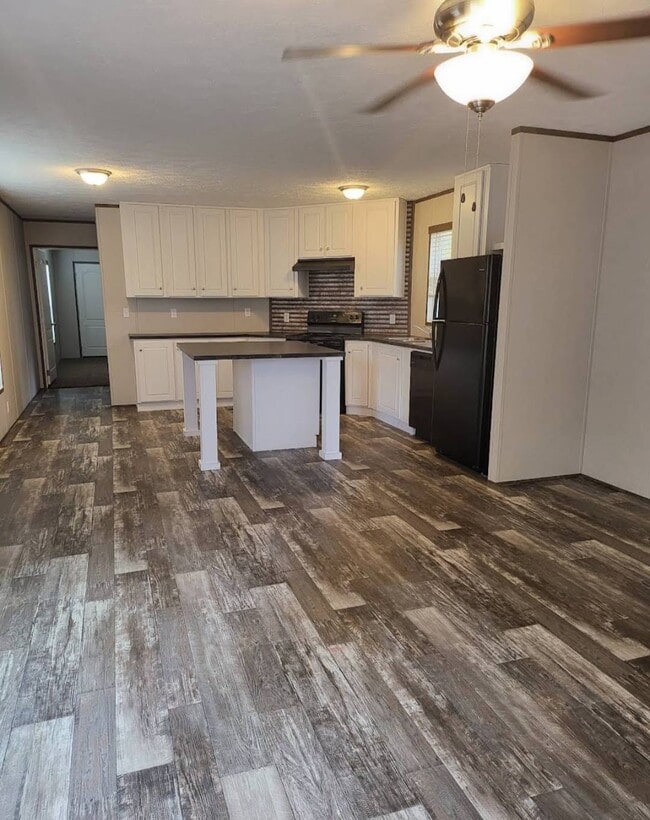 1810 E Lockwood St in Wichita, KS - Building Photo - Building Photo