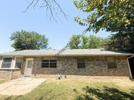 2009 W Fulton St in Broken Arrow, OK - Building Photo