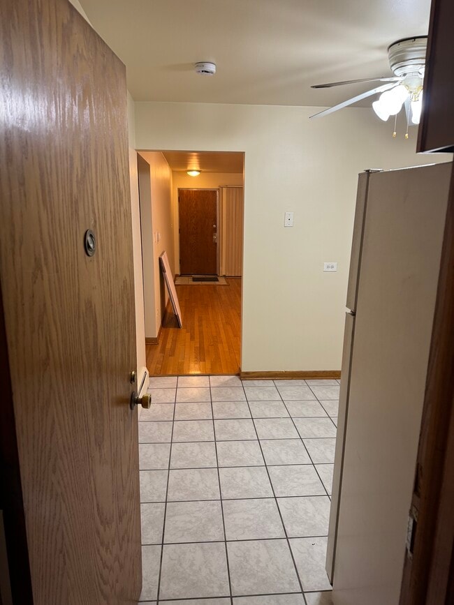 1225 N La Grange Rd, Unit 1F in La Grange Park, IL - Foto de edificio - Building Photo