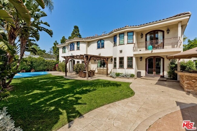 property at 6127 Rhodes Ave