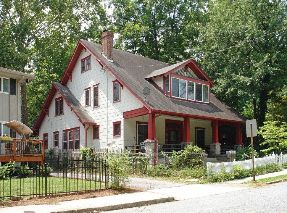 449 Greenwood Ave in Atlanta, GA - Building Photo