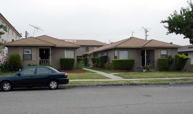 4063 Broadway in Hawthorne, CA - Foto de edificio - Building Photo