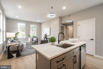 713 S Mildred St in Philadelphia, PA - Building Photo - Building Photo