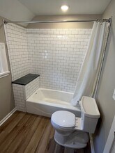 2317 Polk St NE, Unit #2 in Minneapolis, MN - Foto de edificio - Building Photo