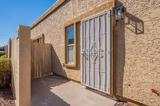 1331 E Pierson St in Phoenix, AZ - Foto de edificio - Building Photo