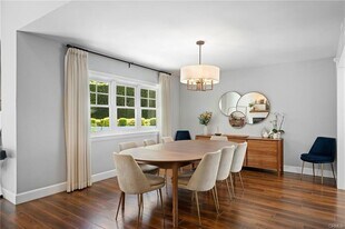 3303 Parkvista Dr in Glendale, CA - Building Photo