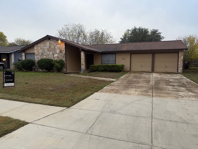 7422 Fieldgate Dr in San Antonio, TX - Building Photo - Building Photo