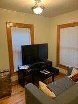 311 S 5th Ave in Ann Arbor, MI - Building Photo