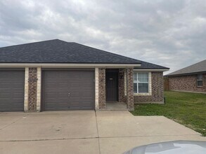 2917 Sunflower Trail in Copperas Cove, TX - Building Photo - Building Photo