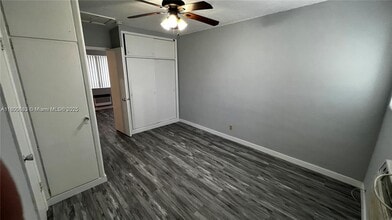 2211 Lincoln St in Hollywood, FL - Building Photo - Building Photo