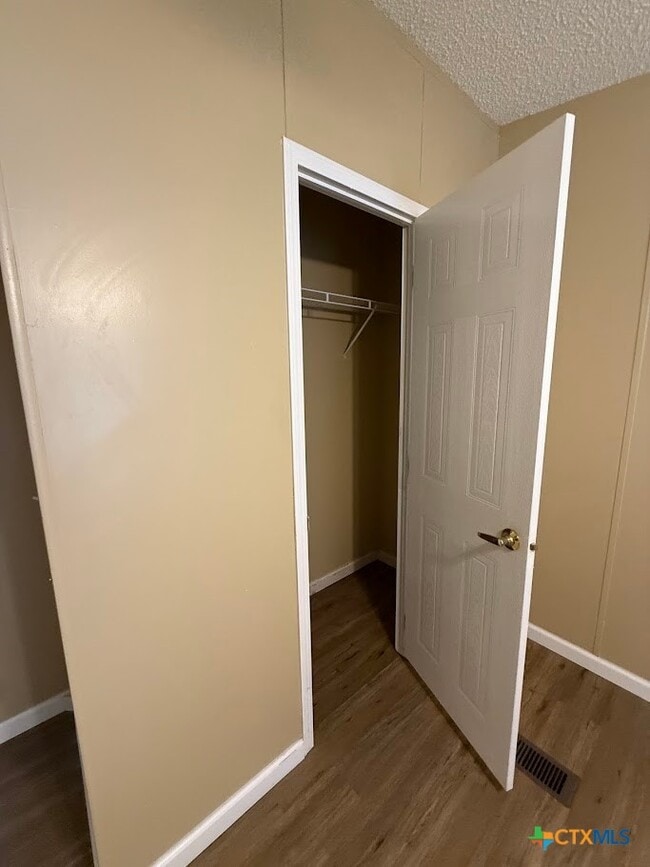 property at 136 Sonnyland Dr