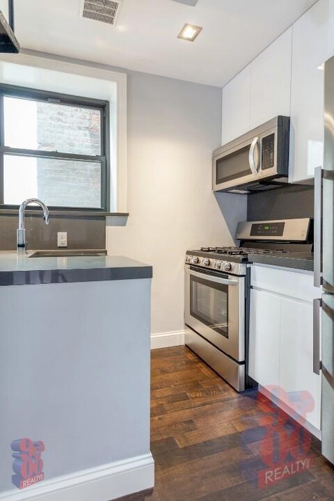 2329 1st Ave. in New York, NY - Building Photo