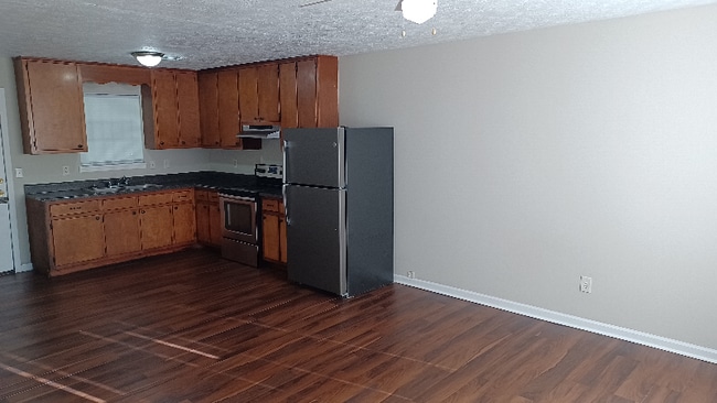 801 Lane St, Unit B in Griffin, GA - Foto de edificio - Building Photo