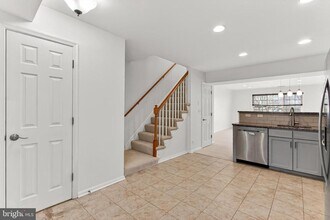 1407 N Van Dorn St in Alexandria, VA - Building Photo - Building Photo