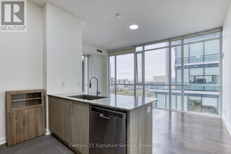 4099 Brickstone Mews in Mississauga, ON - Building Photo - Building Photo