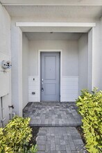 846 SE grovebush Ln in Port St. Lucie, FL - Building Photo - Building Photo