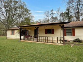 691 Kirkus Dr SE in Conyers, GA - Building Photo