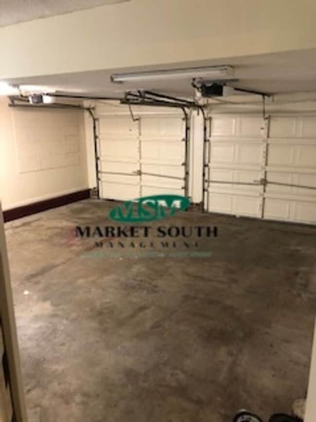 110 Longwood Dr in Savannah, GA - Building Photo - Building Photo