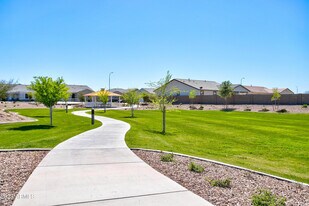 11442 W La Reata Ave in Avondale, AZ - Building Photo
