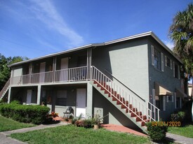 702 Michigan Ct, Unit Ct 3 Apartamentos