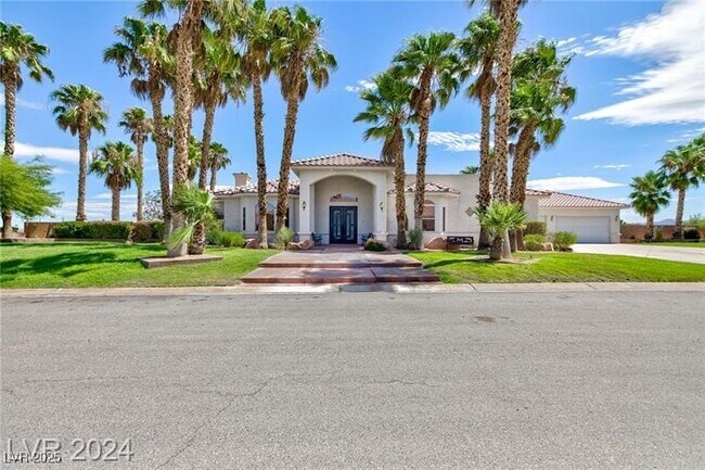 6525 Ponderosa Way in Las Vegas, NV - Building Photo - Building Photo