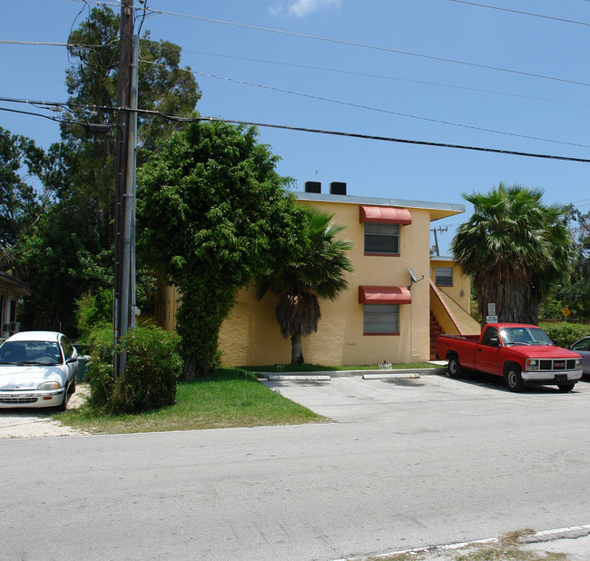 650 SW 15th Ave in Fort Lauderdale, FL - Building Photo - Building Photo